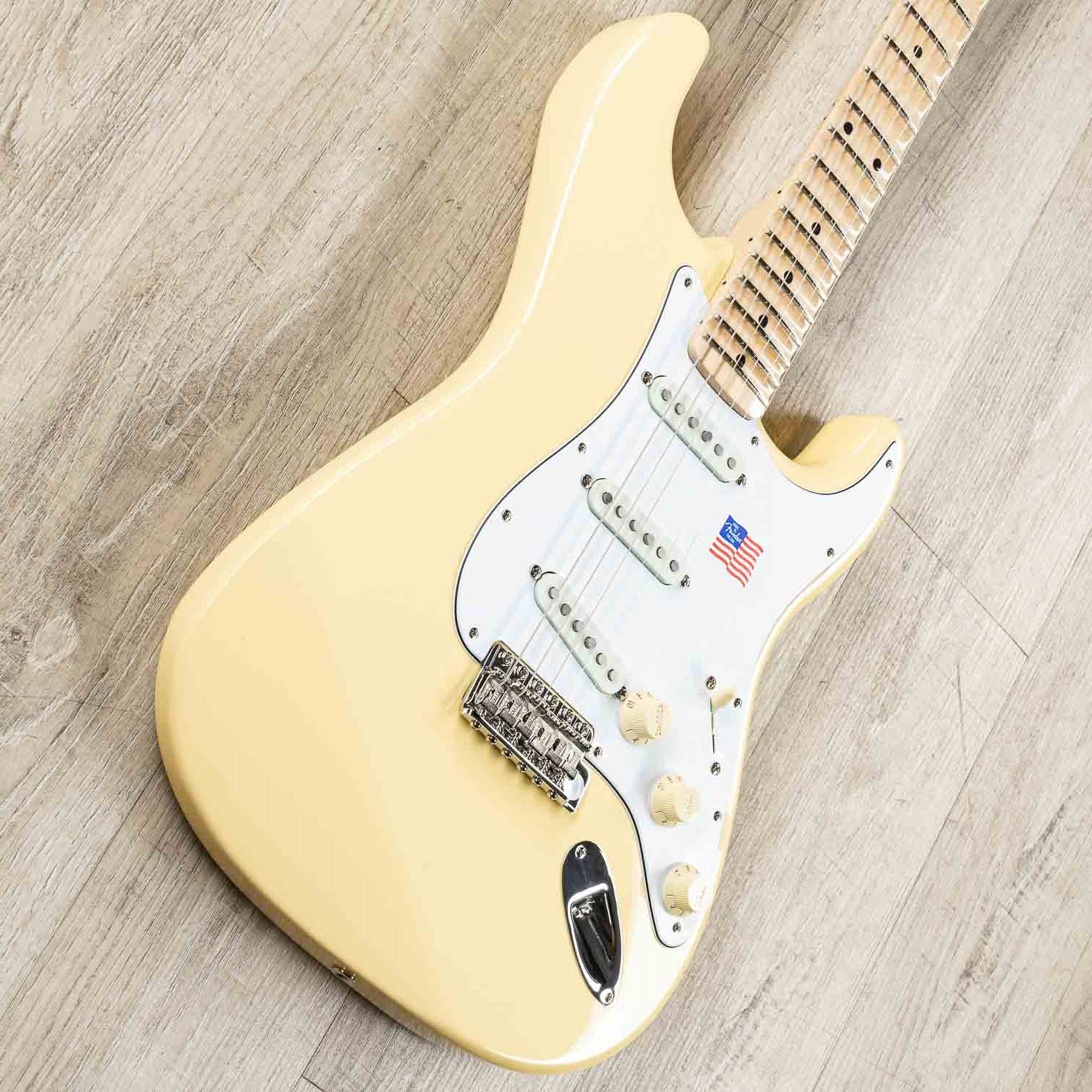 Fender Yngwie Malmsteen Stratocaster Electric Guitar Maple Fingerboard Hard Case Vintage White