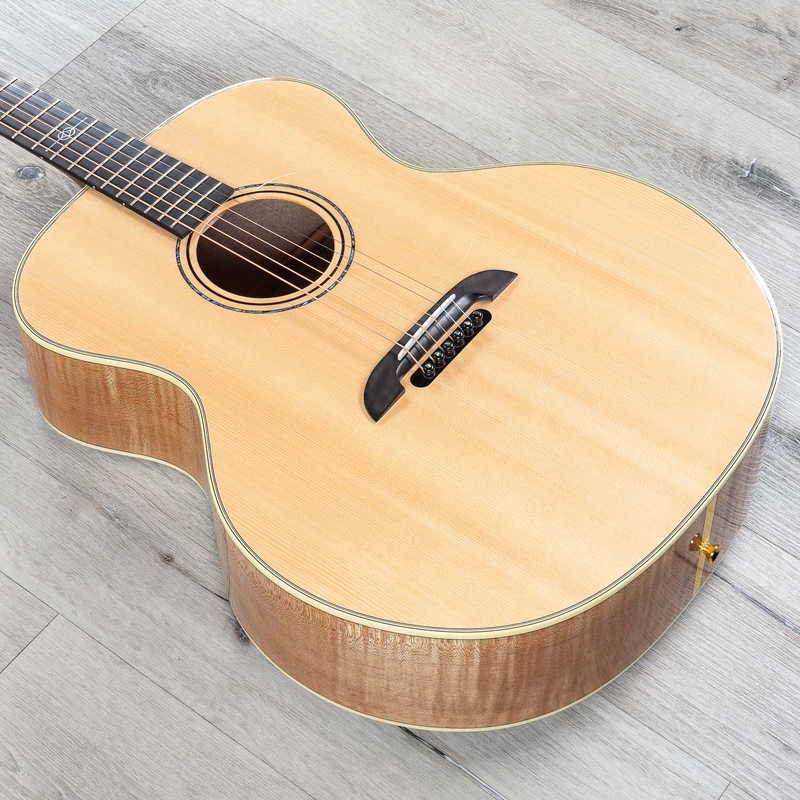 Alvarez JYM80 Yairi Masterworks Jumbo Acoustic Guitar, Solid AAA Sitka Spruce Top