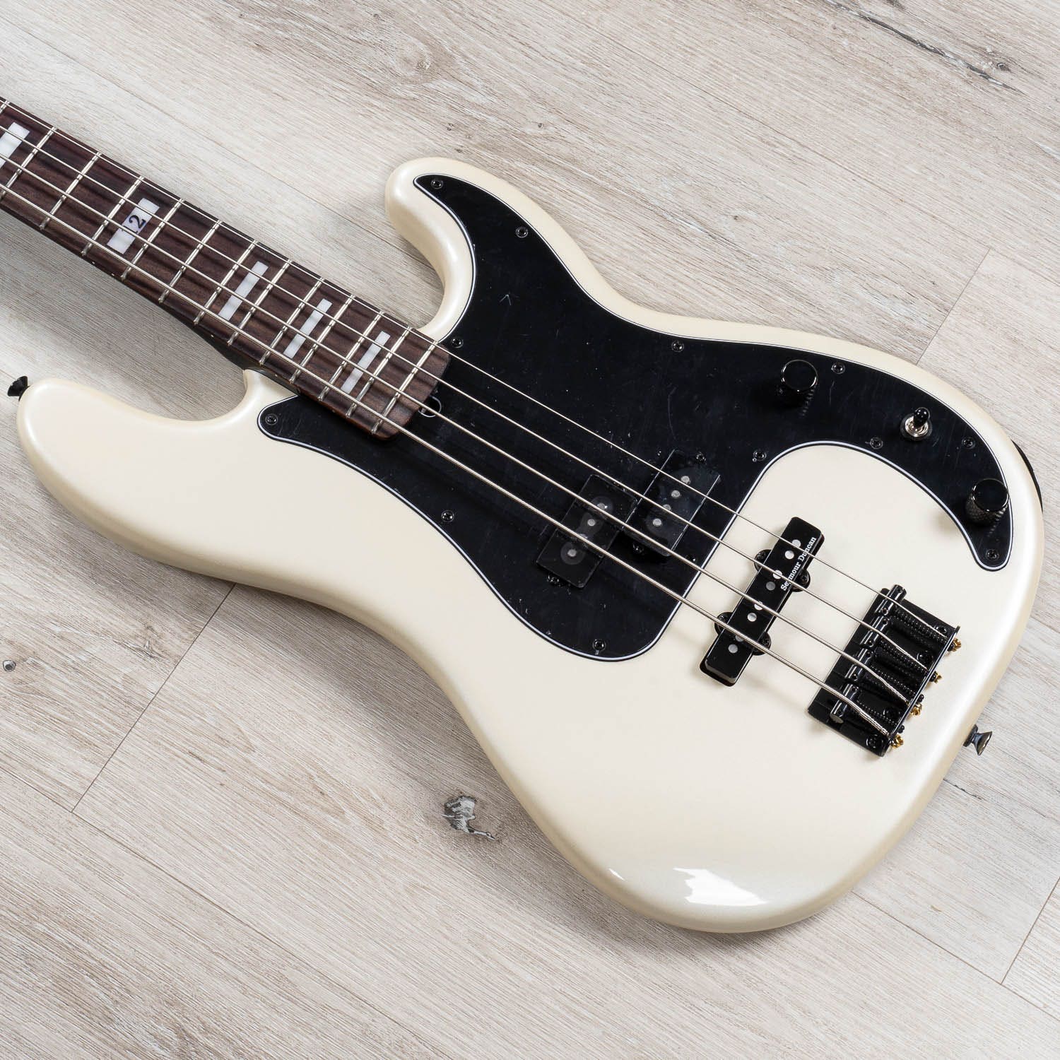 週間売れ筋 Fender Duff McKagan Deluxe Precision Bass Rosewood