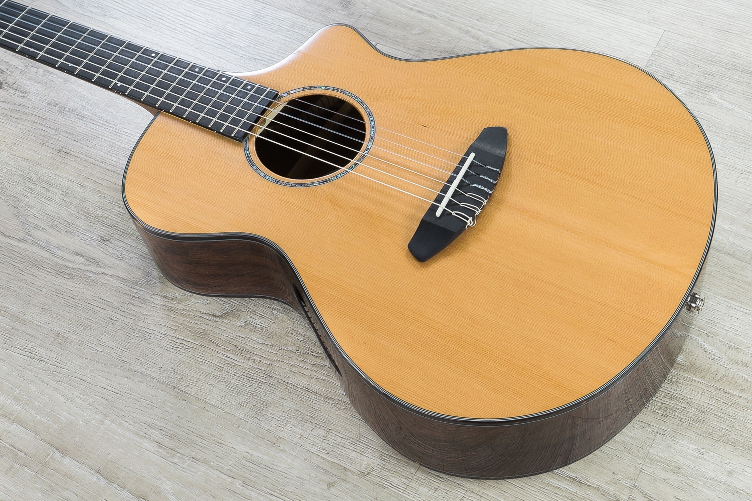 Breedlove Solo Concert Nylon Ce Acoustic Electric Guitar Red Cedar Ovangkol