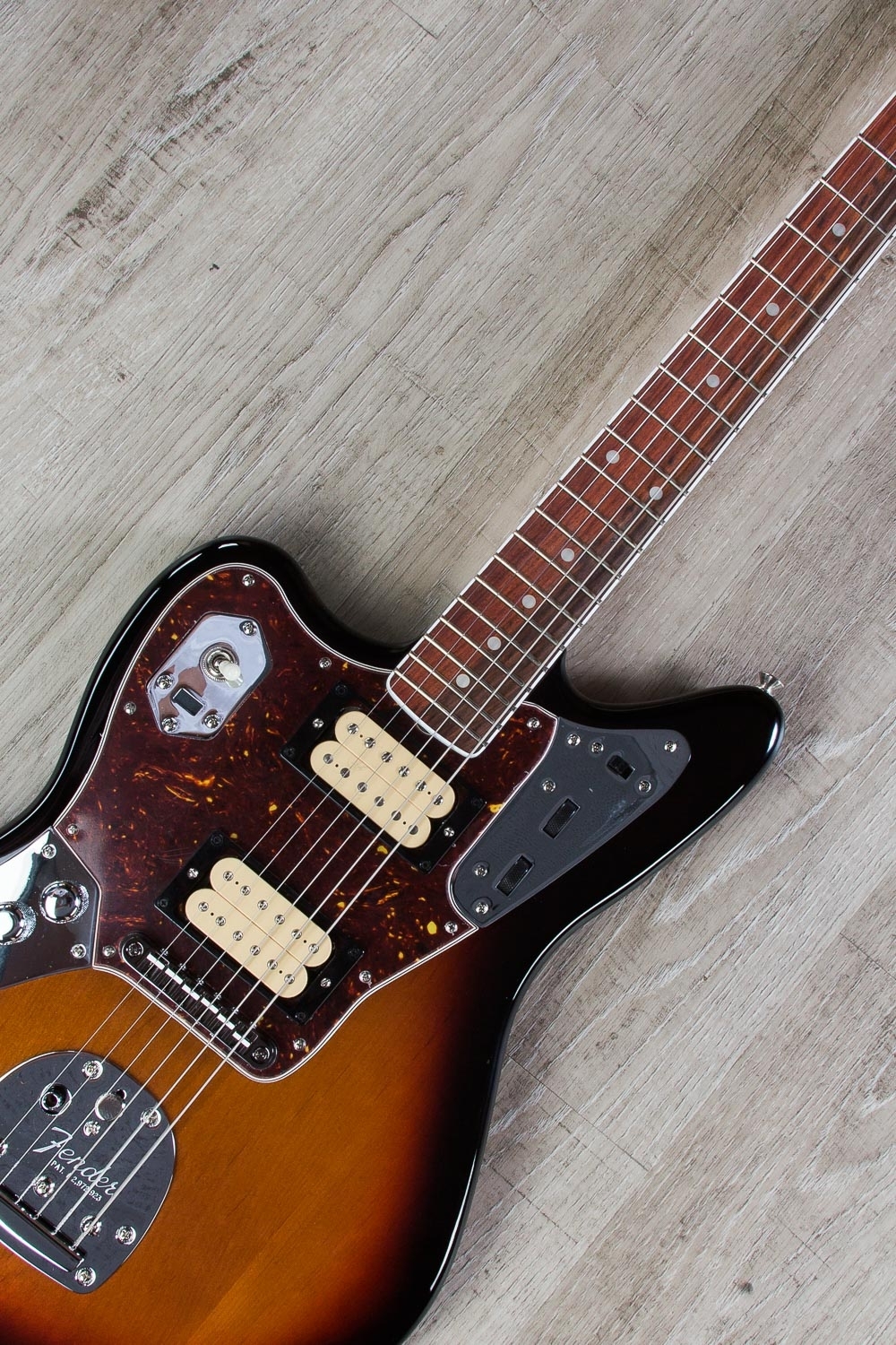 fender kurt cobain jaguar nos left handed electric guitar with hard case 3 tone sunburst