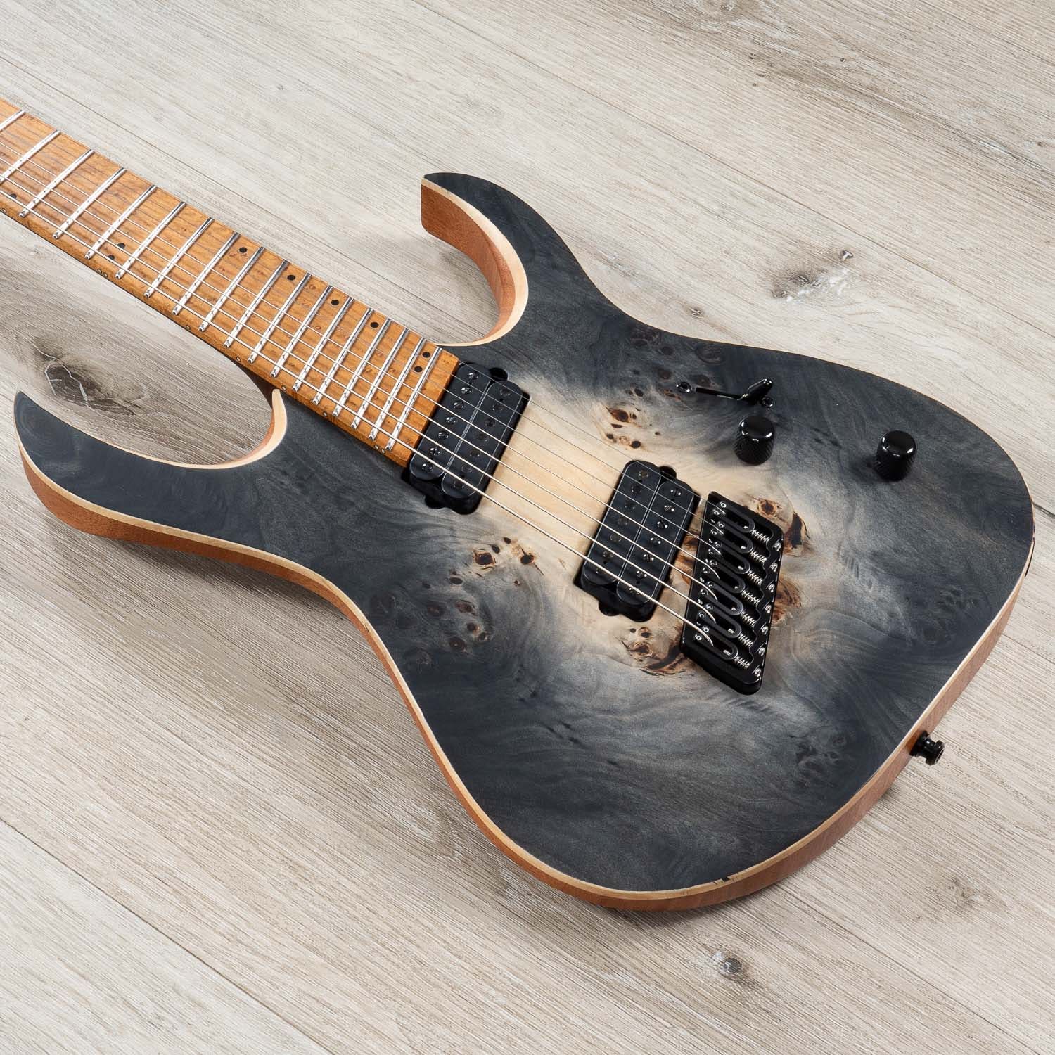 Skervesen Raptor 7- 7-String Electric Guitar, Ebony